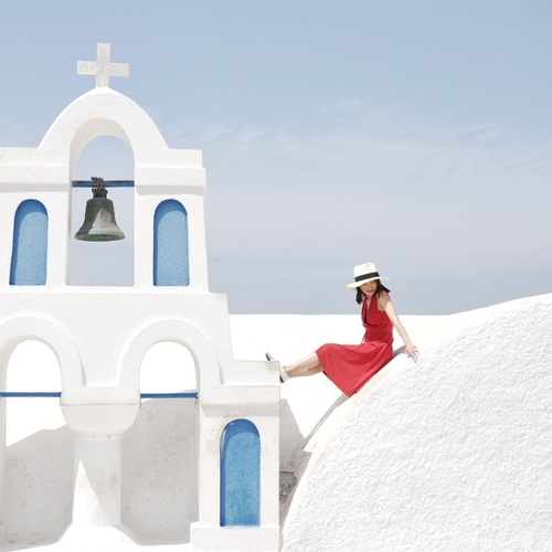 dreamland-of-white-houses-in-oia-santorini-7