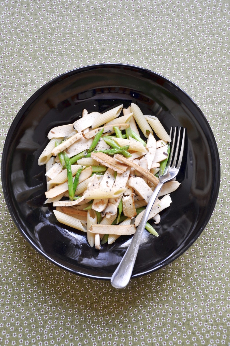 Penne Pasta with Mushroom and Asparagus