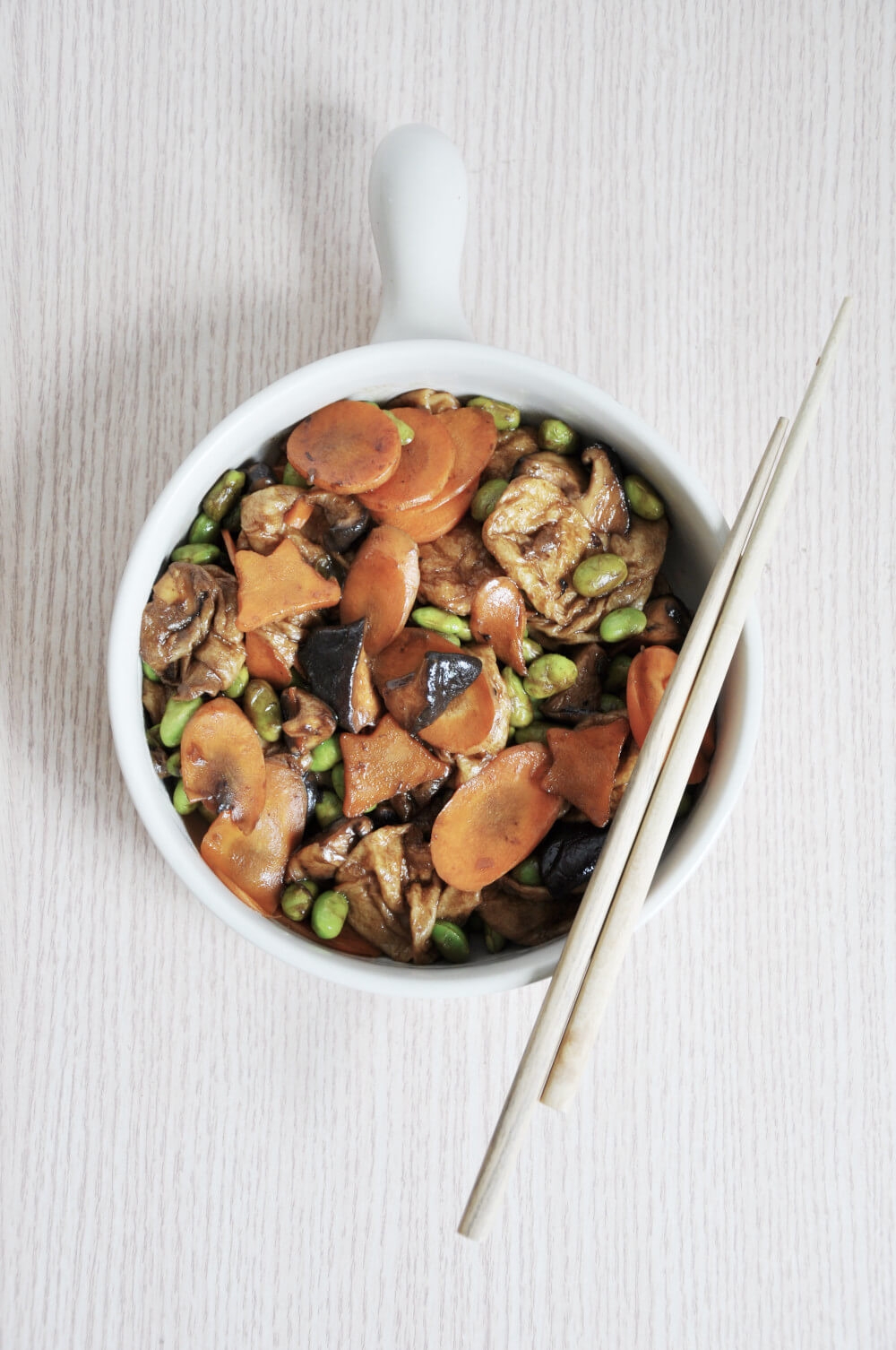 seitan balls with edamame beans, mushrooms and carrot