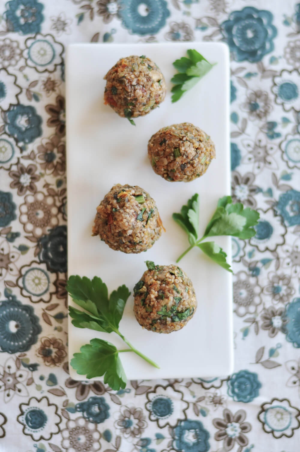 Raw food falafel