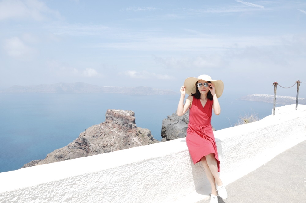 Dreamland of White Houses in Oia, Santorini