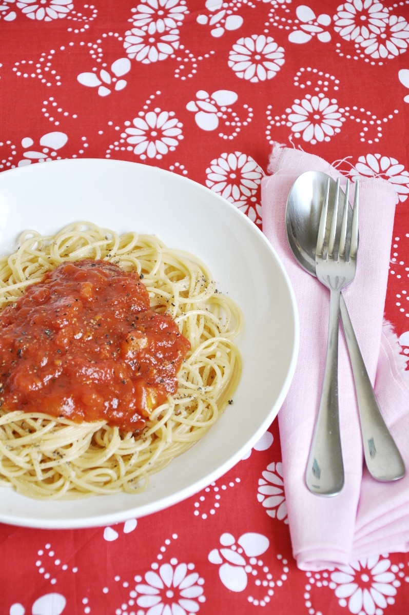 Spaghetti with Homemade Tomato Sauce