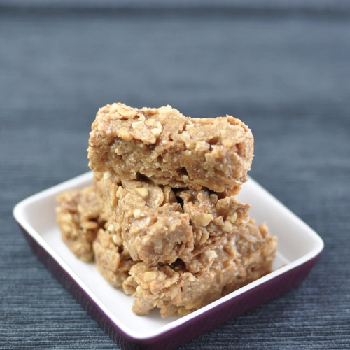 no-bake-peanut-butter-coconut-cereal-bar-1