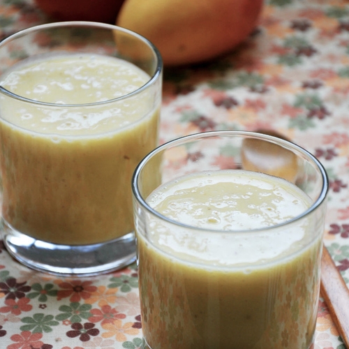 banana-mango-orange-smoothie-1